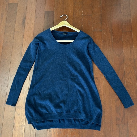 Theory 100% Cashmere Pullover Navy Long Sleeve with Crew Neck size S/P excellent - Picture 2 of 8